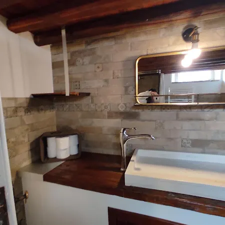Scuderie Vgb Nel Borgo 8 Apartment *